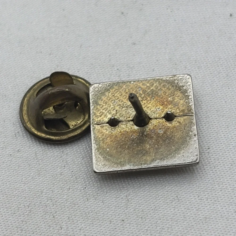 2002 Salamanca Spain Capital Of Culture Europe Lapel Hat Pin